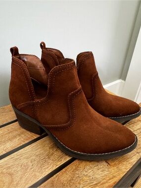 Sonoma Suede Ankle Booties in Chestnut